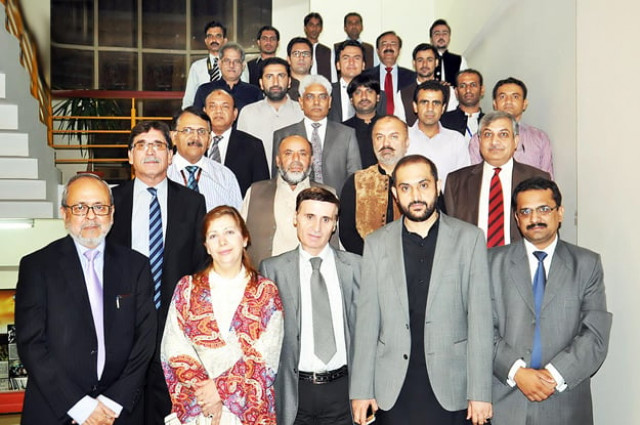 balochistan assembly speaker mir abdul quddus bizenjo posing in a group picture photo online balochistan assembly speaker mir abdul quddus bizenjo posing in a group picture photo online