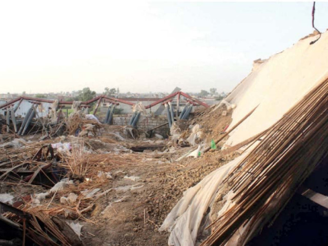 the dilapidated building after the roof collapse photo zahoorul haq express the dilapidated building after the roof collapse photo zahoorul haq express
