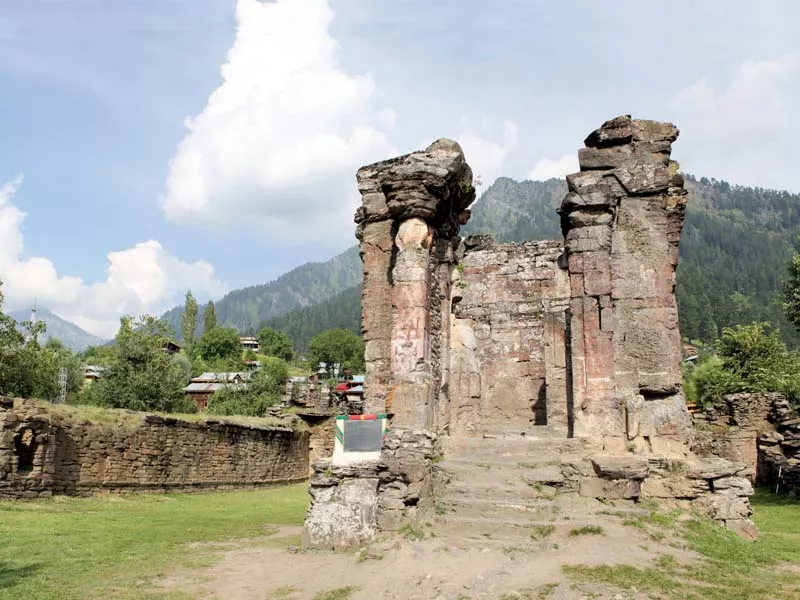 sharda peeth commonly known as the university of sharda is approximately 50 miles from muzaffarabad photos huma choudhary express sharda peeth commonly known as the university of sharda is approximately 50 miles from muzaffarabad photos huma choudhary express