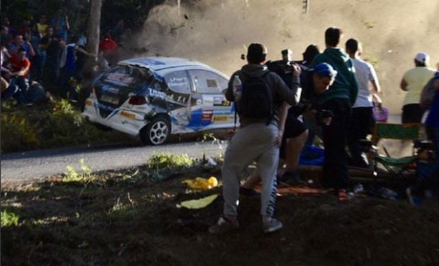 a video broadcast by spanish television stations showed the car crashing off the tree lined road in a cloud of dust in the north western town of carral during the a coruna rally photo courtesy twitter a video broadcast by spanish television stations showed the car crashing off the tree lined road in a cloud of dust in the north western town of carral during the a coruna rally photo courtesy twitter