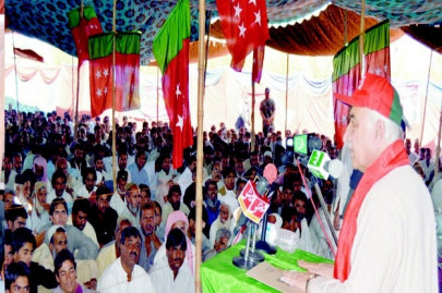 corrupt politicians bureaucrats sold off resources cm baloch