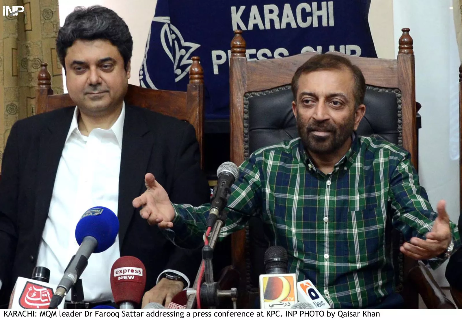 mqm leader dr farooq sattarm along with farogh naseem addressing a press conference at karachi press club photo inp mqm leader dr farooq sattarm along with farogh naseem addressing a press conference at karachi press club photo inp