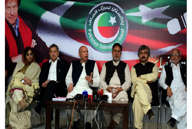 pakistan tehreek i insaf pti punjab organiser chaudhary muhammad sarwar addressing a press conference photo inp