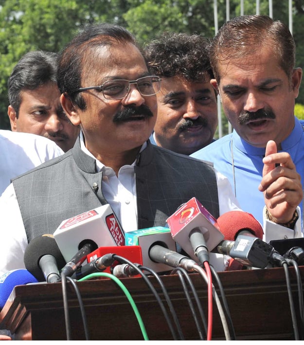 law minister rana sanaullah talking to media at assembly session photo online