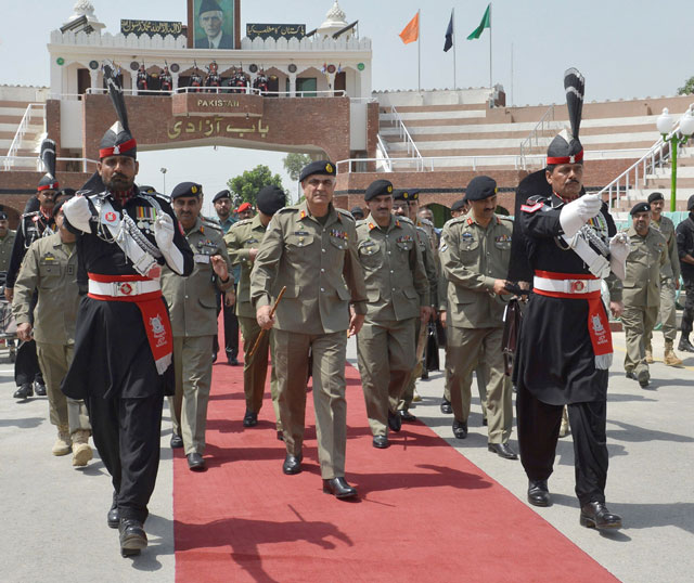 dg pakistan rangers punjab major general umar farooq burki along with a pakistani delegation leaves for new delhi to hold bi annual talks with indian border security force bsf on wednesday september 09 2015 photo nni