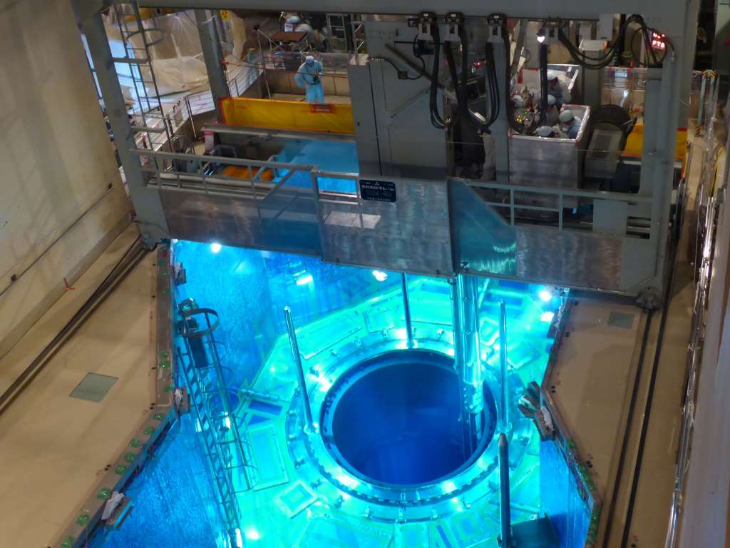 a fuel rod is inserted in a reactor vessel at the kyushu electric power 039 s sendai nuclear power plant in satsumasendai on japan 039 s southern island of kyushu photo afp