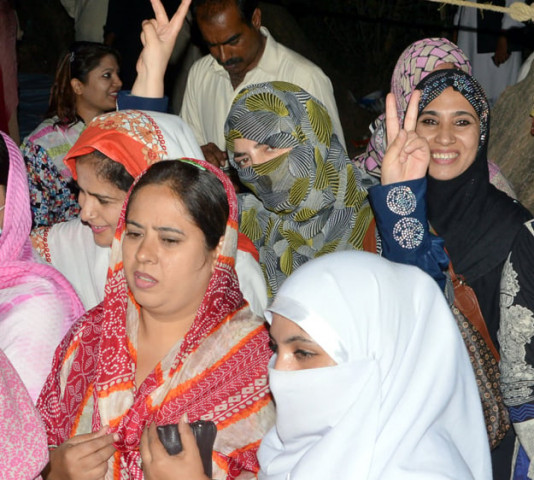 after the settlements between paramedical staff and government protesters celebrating outside nadra office photo online after the settlements between paramedical staff and government protesters celebrating outside nadra office photo online