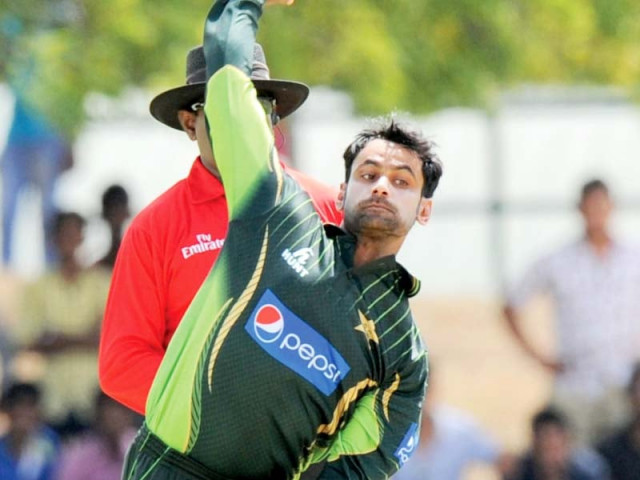 hafeez bowled three overs and gave away 35 runs photo afp hafeez bowled three overs and gave away 35 runs photo afp