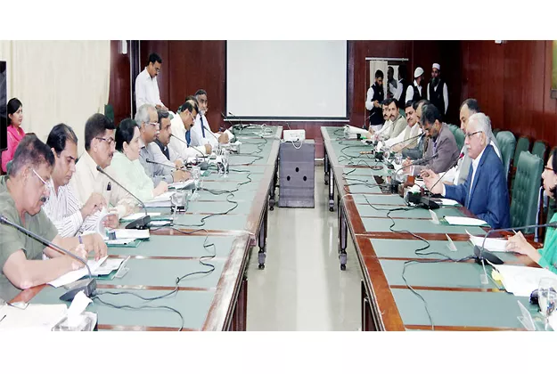 chief secretary khizar hayat gondal chairing a meeting photo nni chief secretary khizar hayat gondal chairing a meeting photo nni