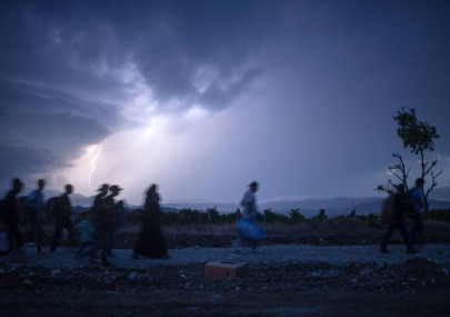 fleeing war syrian refugees bike across arctic border