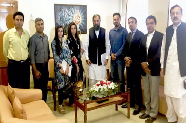 minister of state for education muhammad balighur rehman on friday met with the parents delegation regarding the issue of rise in private schools fees photo inp minister of state for education muhammad balighur rehman on friday met with the parents delegation regarding the issue of rise in private schools fees photo inp