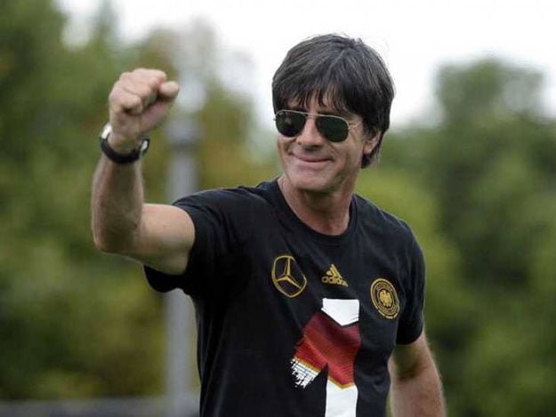 germany national coach joachim l ew has donated a cheque of 25 000 euros in honour of his career achievements to a refugee charity photo afp