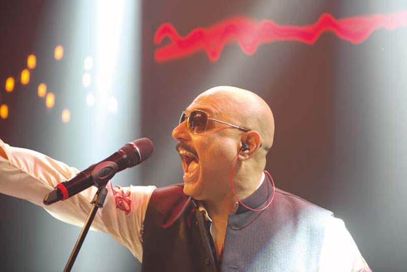 rangeela by ali azmat was eccentric outlandish yet very typical photos publicity