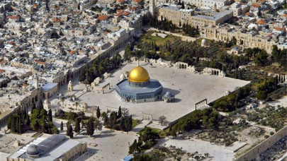 clashes rock jerusalem mosque compound for third day