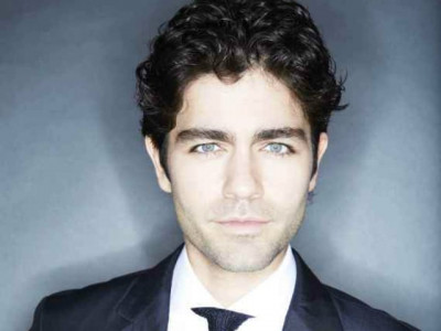 entourage star adrian grenier criticised for mentioning iraqis in 9 11 post