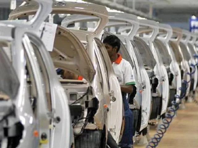earlier bmw warned that the situation in china could pose a 039 risk 039 to its financial targets for this year photo reuters earlier bmw warned that the situation in china could pose a 039 risk 039 to its financial targets for this year photo reuters