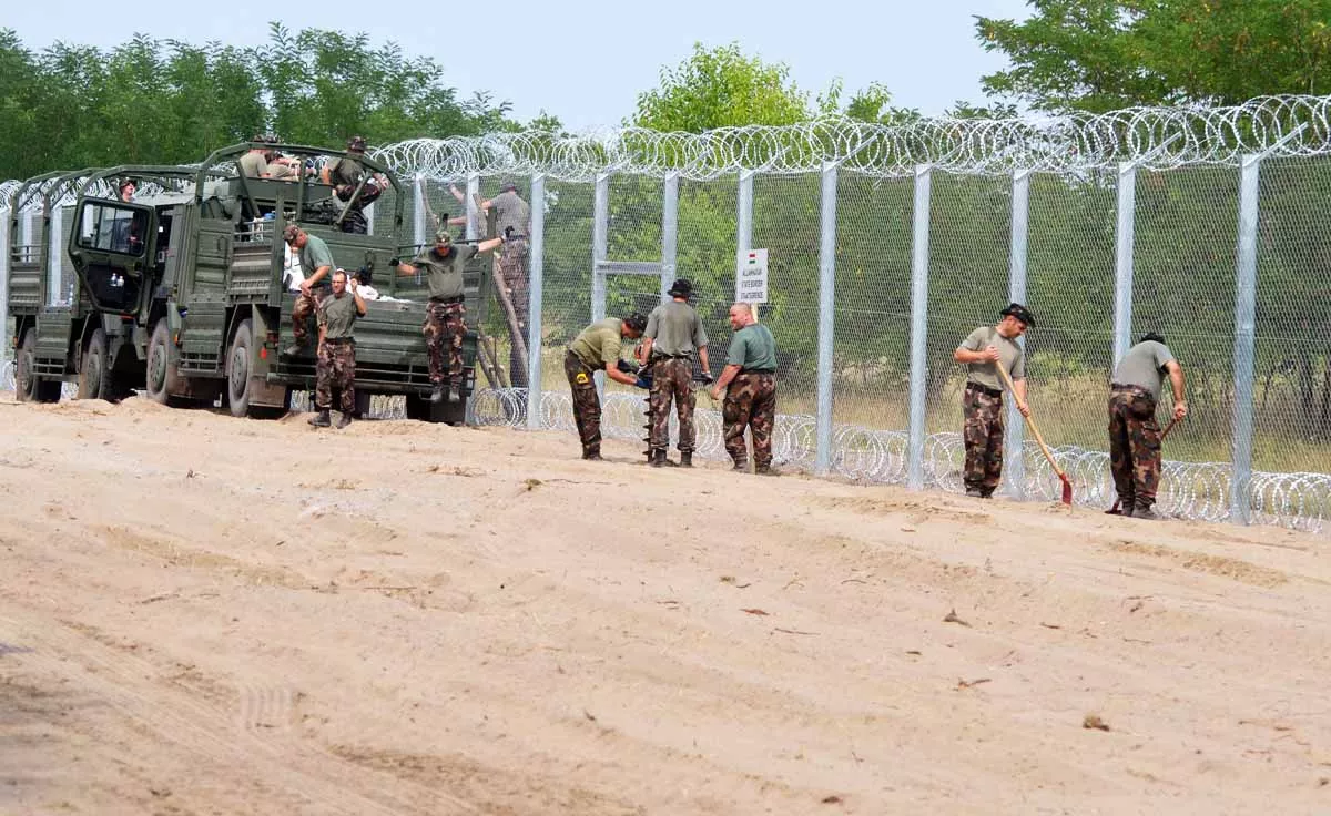 hungary 039 s migrant fence on the serbian boundary photo afp hungary 039 s migrant fence on the serbian boundary photo afp