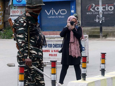 the dangers of being a journalist in kashmir the dangers of being a journalist in kashmir