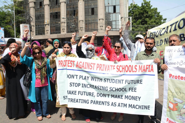 parents protest in karachi against school fee hike on september 16 2015 photo rashid ajmeri express parents protest in karachi against school fee hike on september 16 2015 photo rashid ajmeri express