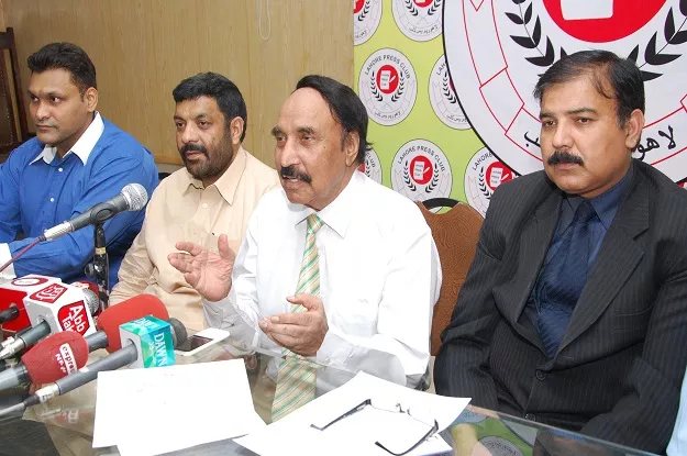 appsma president adeeb jawdani addressing a press conference photo express appsma president adeeb jawdani addressing a press conference photo express