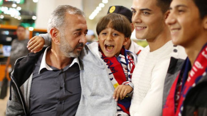 syrian refugee who was tripped by camerawoman gets job in spain syrian refugee who was tripped by camerawoman gets job in spain