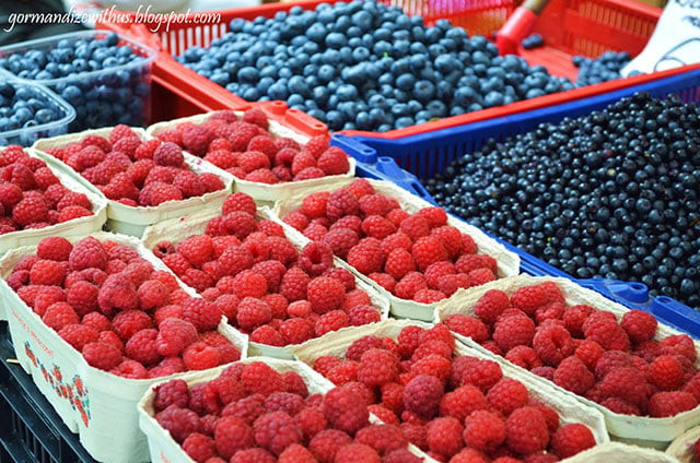 munch on cashews berries and chocolate to counter the ill effects of an unhealthy lifestyle photo blogspot munch on cashews berries and chocolate to counter the ill effects of an unhealthy lifestyle photo blogspot