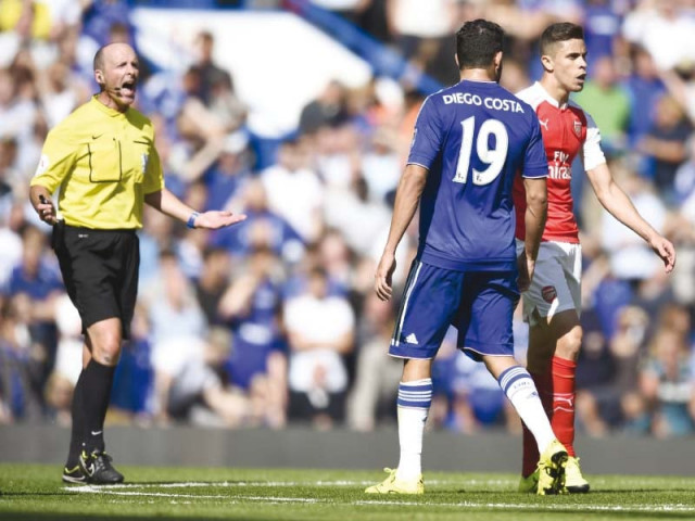 costa s goading caused gabriel to react with a sly kick which left referee mike dean no option but to brandish a red card weakening arsenal s defence photo reuters costa s goading caused gabriel to react with a sly kick which left referee mike dean no option but to brandish a red card weakening arsenal s defence photo reuters