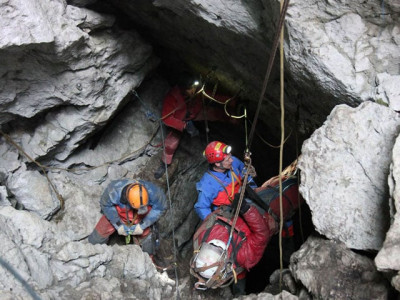 race to save two india workers trapped underground for week