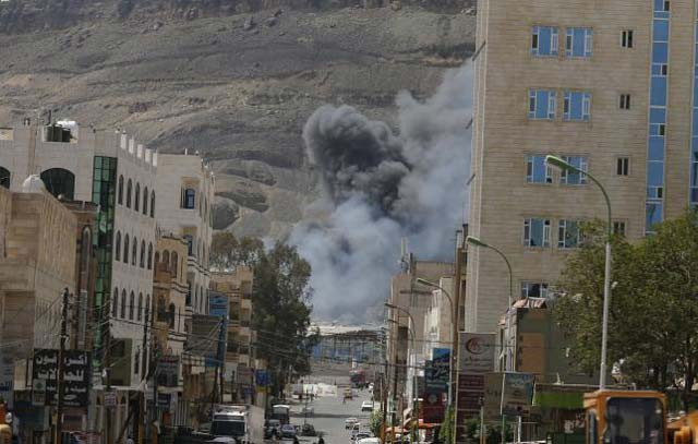 smoke rises from the site of a saudi led air strike in yemen 039 s capital sanaa september 18 2015 photo reuters smoke rises from the site of a saudi led air strike in yemen 039 s capital sanaa september 18 2015 photo reuters