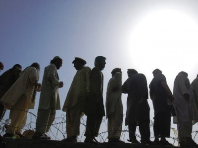 tribespeople evacuate south waziristan for safer areas