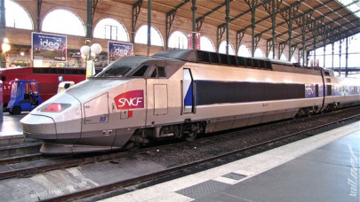 french rail operator discriminated against 800 moroccans