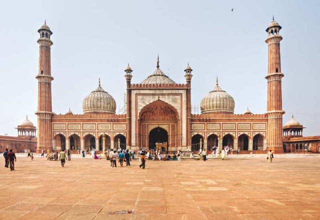 jama masjid is one of the largest mosques in india photos athar khan jama masjid is one of the largest mosques in india photos athar khan