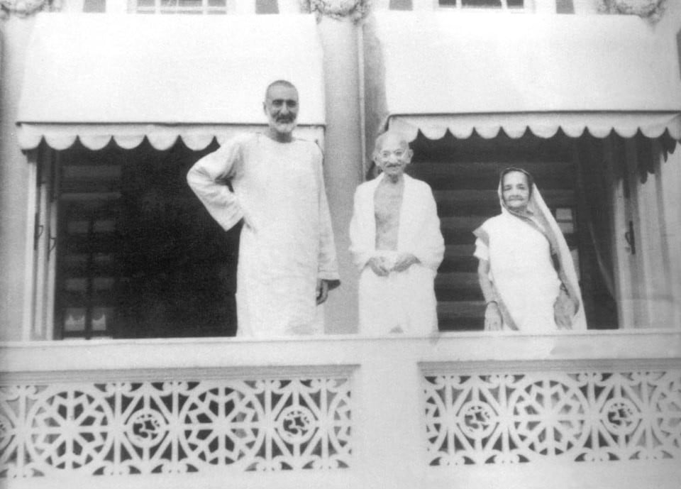 1940 image shows Bacha Khan with Gandhi. PHOTO: WIKIMEDIA COMMONS