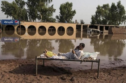 portable solar powered researchers develop prototype mobile network