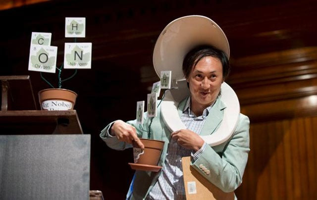 former winners of real nobels handed out the spoof awards at the ceremony at harvard university photo reuters former winners of real nobels handed out the spoof awards at the ceremony at harvard university photo reuters