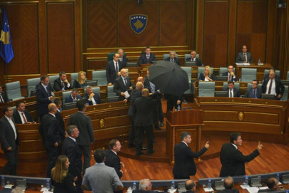egg throwing kosovo lawmakers scramble pm s speech