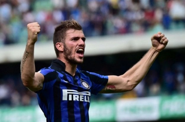 inter milan 039 s davide santon celebrates at the end of the serie a match against chievo verona at the bentegodi stadium on september 20 2015 photo afp inter milan 039 s davide santon celebrates at the end of the serie a match against chievo verona at the bentegodi stadium on september 20 2015 photo afp