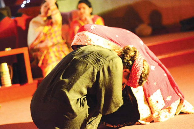 students of the kinnaird college put up a play depicting poignant experiences that encapsulate urban experiences photo ali ahsan students of the kinnaird college put up a play depicting poignant experiences that encapsulate urban experiences photo ali ahsan