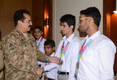 army chief meets pakistan s special olympics team