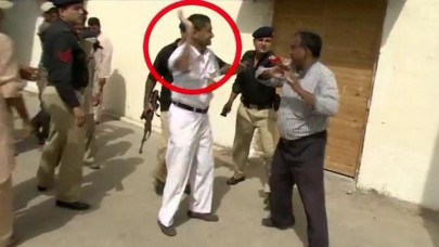 police manhandle internet sensation chand nawab in karachi