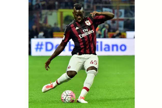 striker scores from a superb free kick in first start of the season photo afp striker scores from a superb free kick in first start of the season photo afp