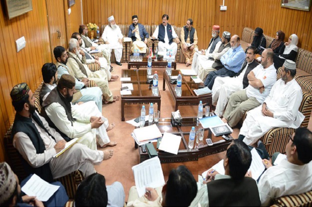 minhajul quran muq chairman hassan mohiyuddin qadri chairing a joint meeting of the central executive committees of the pakistan awami tehreek pat and the muq photo express