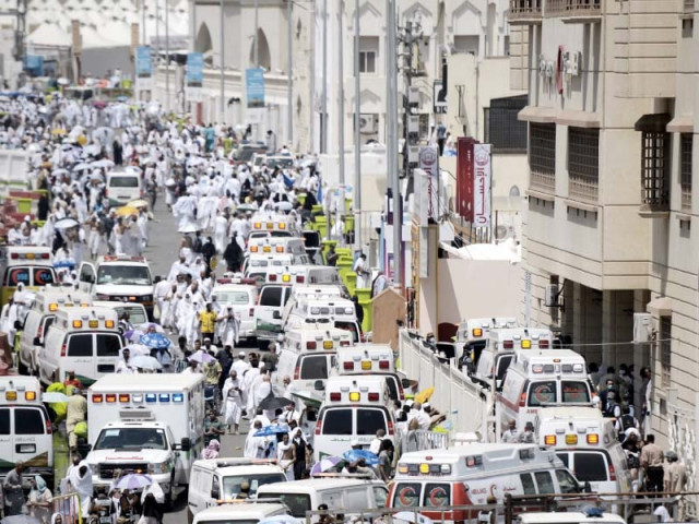 ambulances arrive with pilgrims who were injured in a stampede at a hospital in mina photo afp ambulances arrive with pilgrims who were injured in a stampede at a hospital in mina photo afp