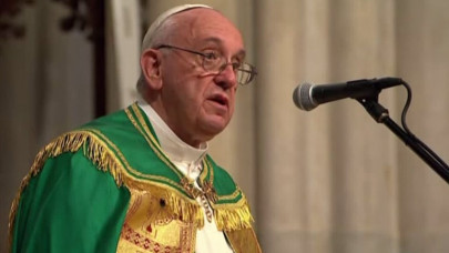 pope expresses closeness to world s muslims after hajj stampede