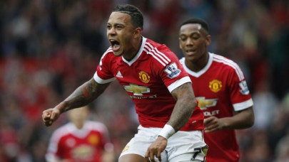 van gaal ducks title talk as man utd go top