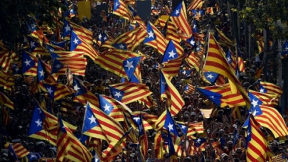 catalans vote in historic polls over independence catalans vote in historic polls over independence