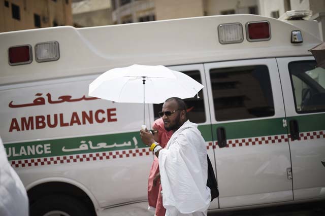 saudi ambulances arrive with pilgrims who were injured in a stampede at an emergency hospital in mina on the first day of eidul azha on september 24 2015 photo afp