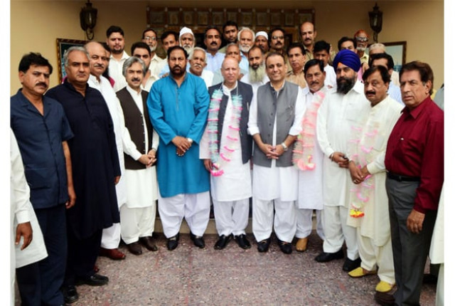 imran khan expected to lead election campaign in lahore this week photo online imran khan expected to lead election campaign in lahore this week photo online
