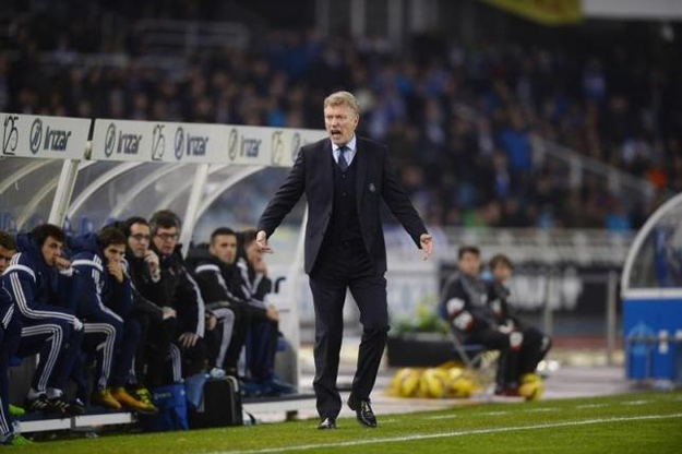 real sociedad coach david moyes reacts during their spanish first division soccer match against barcelona at anoeta stadium in san sebastian in this january 4 2015 file photo photo reuters