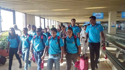 bangladesh women s team arrives in karachi